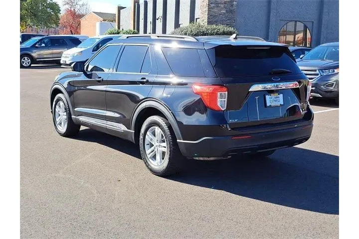 $14336 : Ford Explorer 2021 AWD XLT 4 image 3