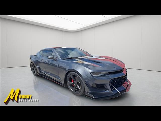 $29977 : 2017 Camaro SS image 1