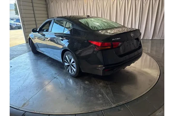 $12999 : Nissan Altima 2022 2.5 SV 4d image 7