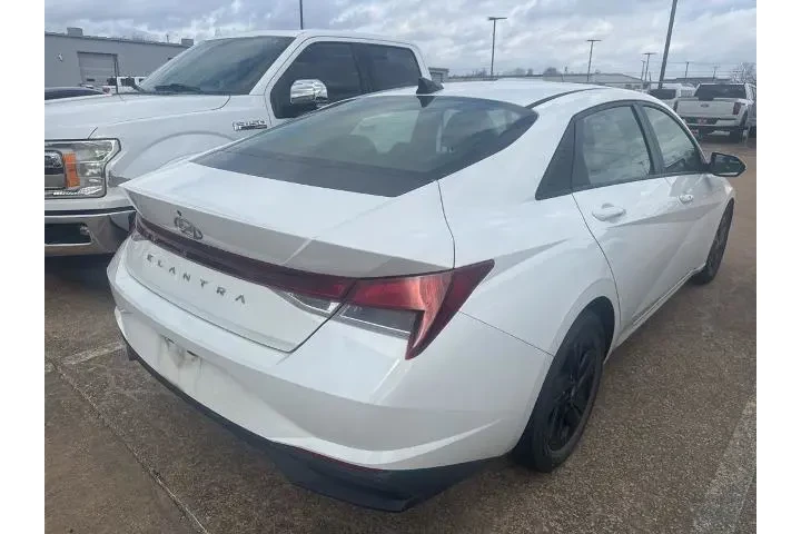 $18295 : Hyundai ELANTRA 2023 SEL 4dr image 7