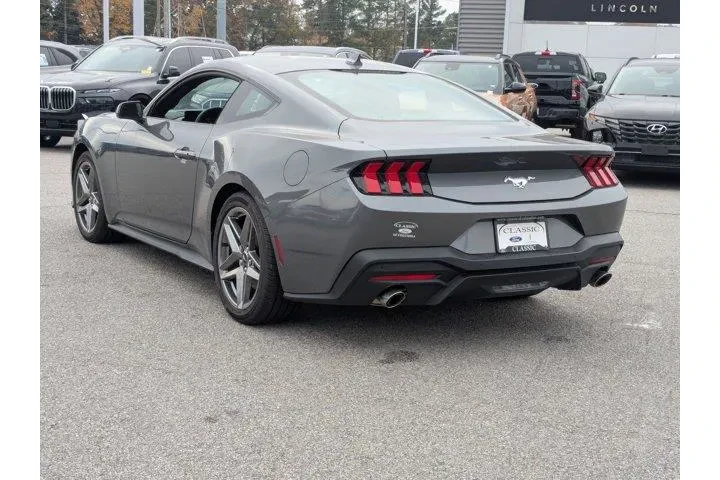 $30995 : Ford Mustang 2024 EcoBoost 2 image 7