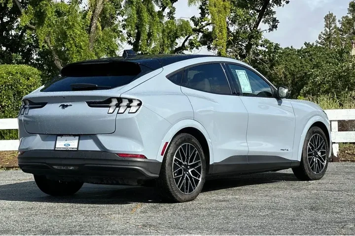 $39992 : Ford Mustang Mach-E 2025 AWD image 4