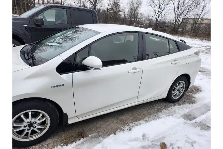 $16356 : Toyota Prius 2016 Two Eco 4d image 2