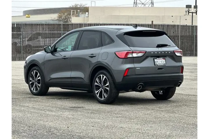 $20950 : Ford Escape 2022 SE 4dr SUV image 5
