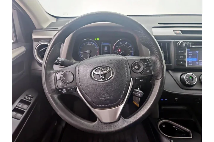$15998 : Toyota RAV4 2018 AWD LE 4dr image 10