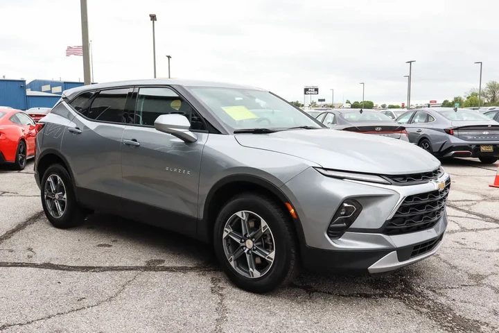 $29187 : 2025 Blazer AWD 4dr LT w/2LT image 3