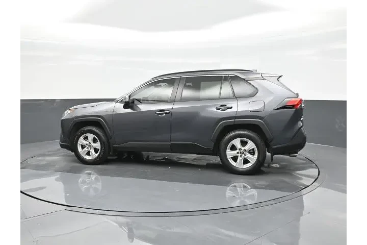 $18849 : Toyota RAV4 2021 XLE 4dr SUV image 5