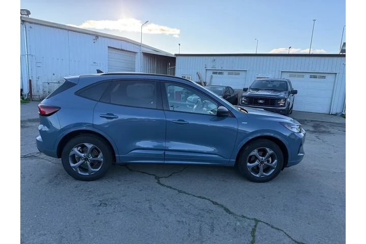 $22500 : Ford Escape 2023 AWD ST-Line image 6