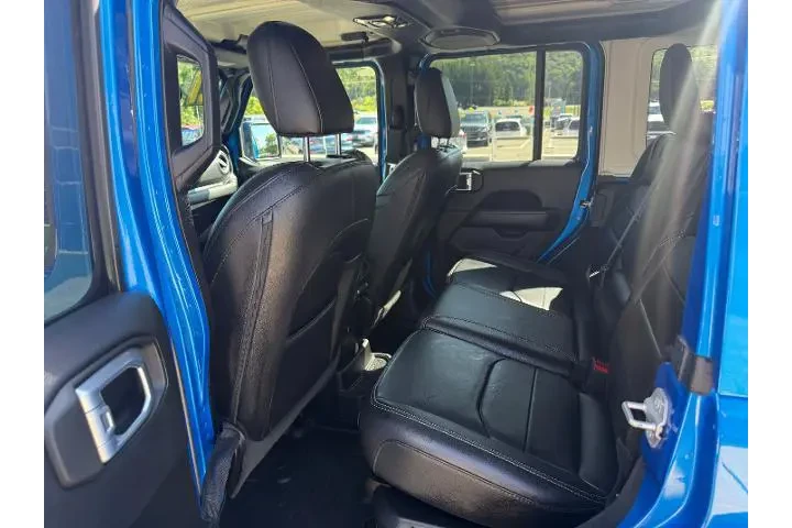 $30990 : Jeep Wrangler Unlimited 2021 image 8