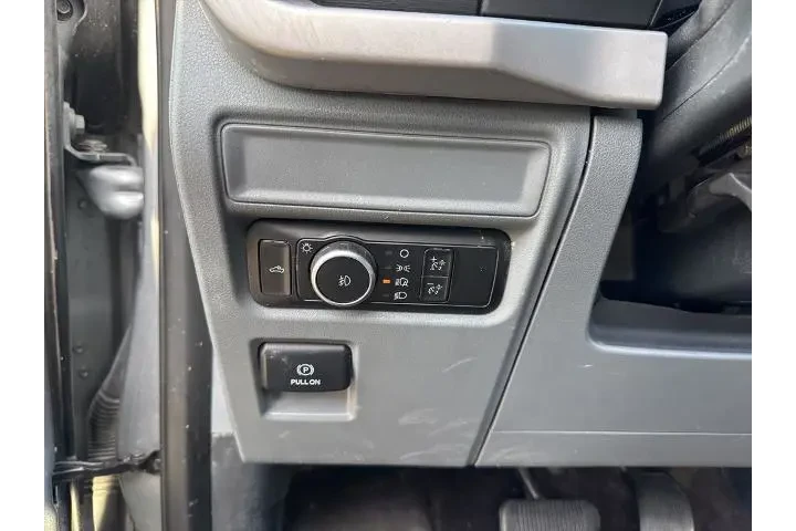 $38202 : Ford F-150 2023 4x4 XLT 4dr image 10