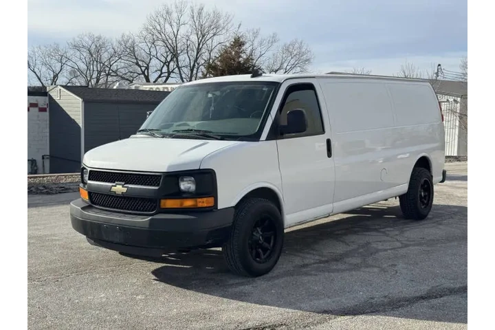 $12900 : 2016 Express 2500 image 2