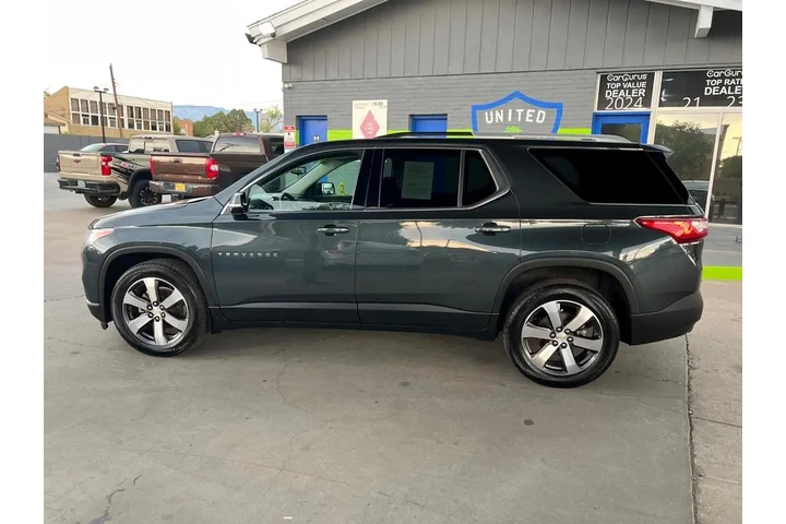 2018 Traverse LT Feather AWD image 8