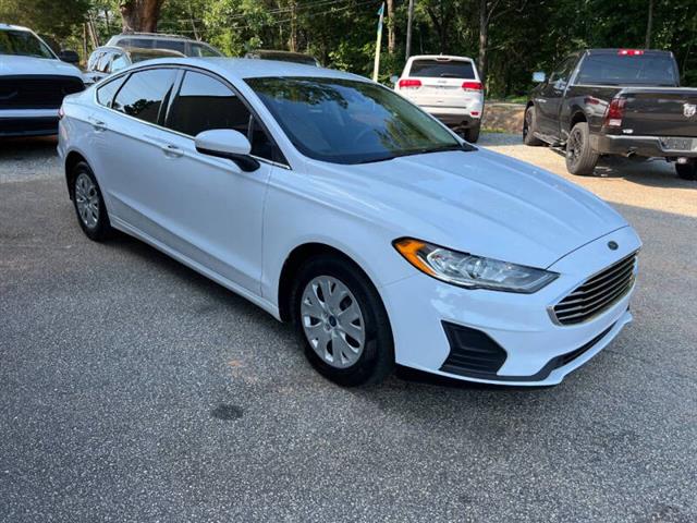 $12999 : 2019 Fusion S image 4