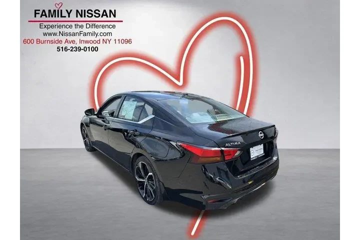 $14852 : Nissan Altima 2024 2.5 SR 4d image 4