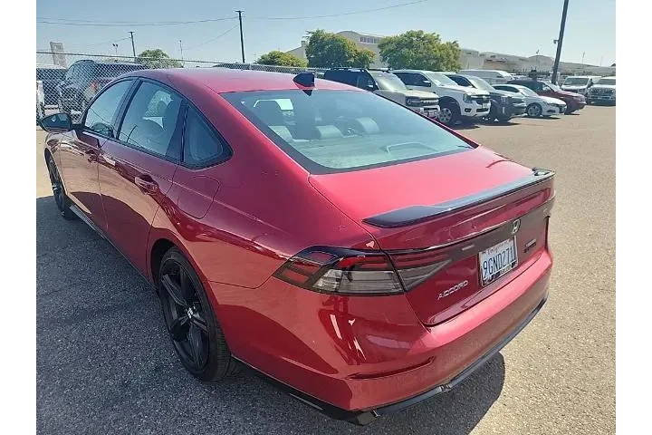 $29991 : Honda Accord Hybrid 2023 Spo image 10