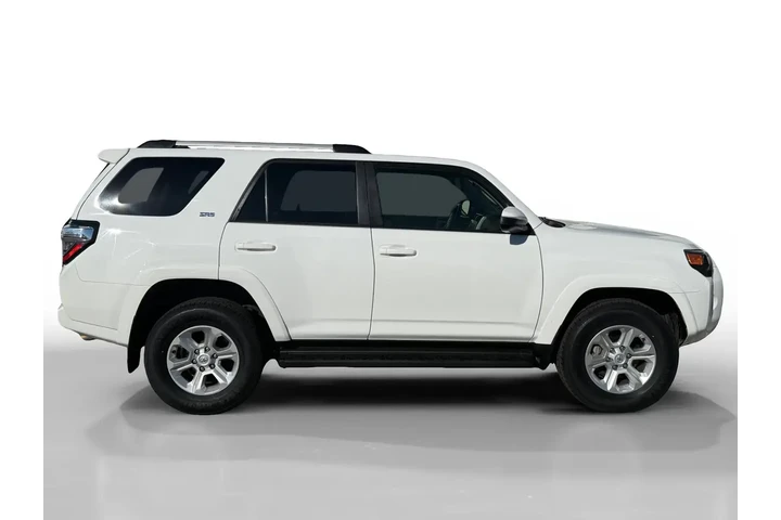 $36144 : Toyota 4Runner 2024 4x4 SR5 image 3