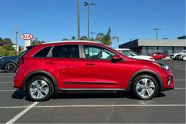 $24991 : Kia Niro EV 2022 S 4dr Cross image 3
