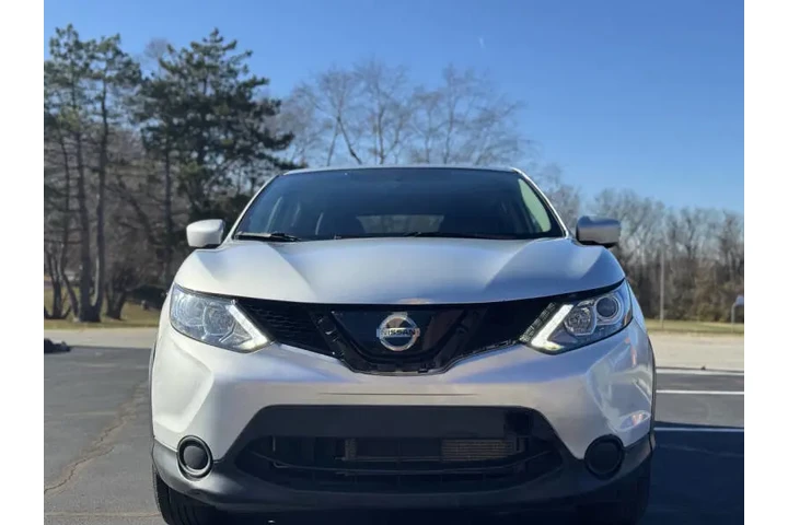 $8999 : 2019 Rogue Sport S image 3
