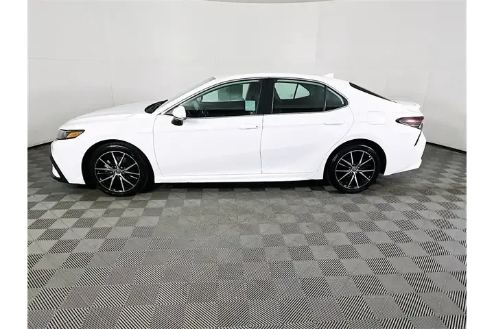 $24500 : Toyota Camry 2023 SE 4dr Sed image 4