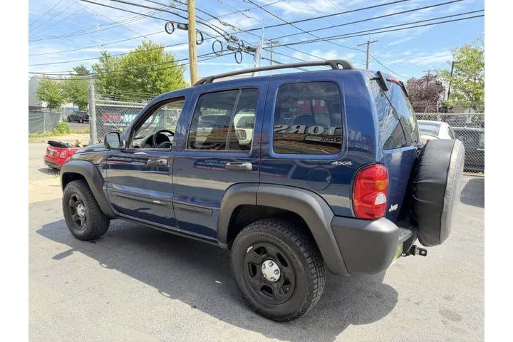 $2699 : 2002 Liberty Sport image 7