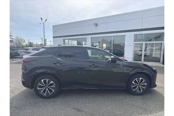 $30943 : Lexus RZ 450e 2023 AWD Premi image 4