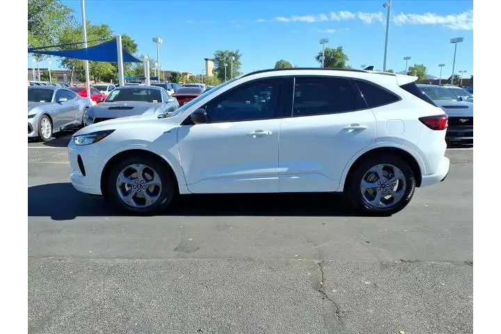 $21478 : Ford Escape 2023 ST-Line 4dr image 7