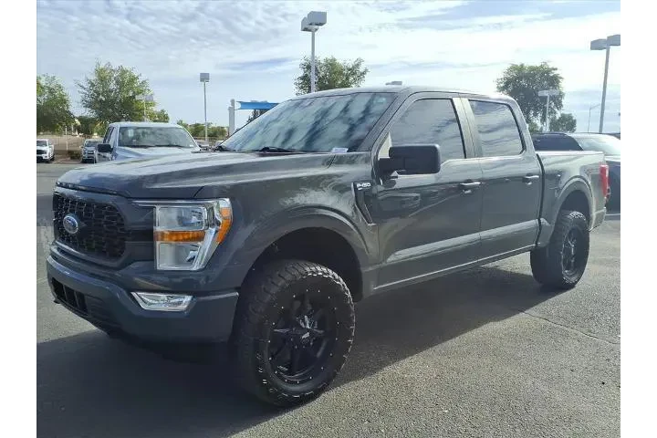 $32092 : Ford F-150 2021 4x4 XL 4dr S image 8