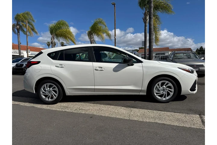 $22998 : Subaru Impreza 2025 AWD Base image 5