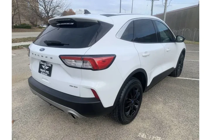 $12995 : 2022 Escape SE image 9