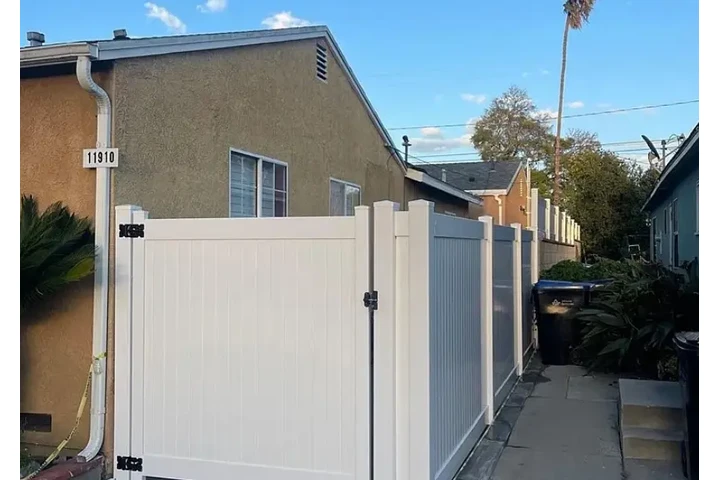 $1695 : Modern 2-Bedroom Home image 1
