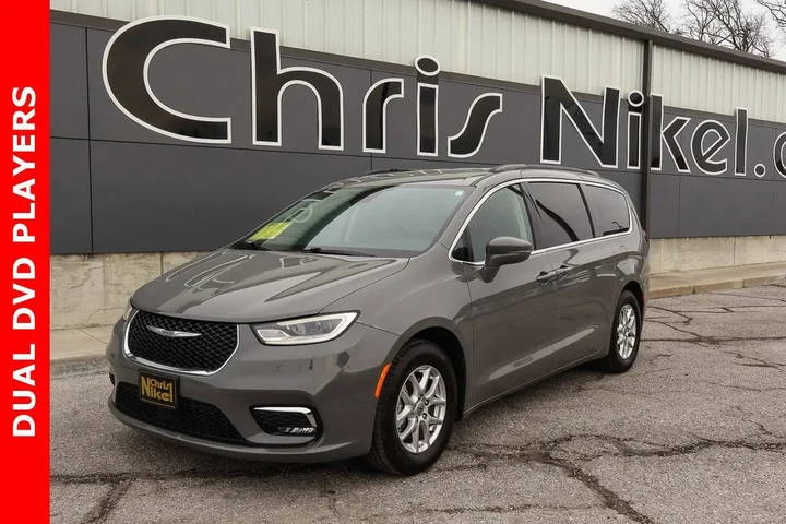 $20688 : 2022 Pacifica Touring L FWD image 1