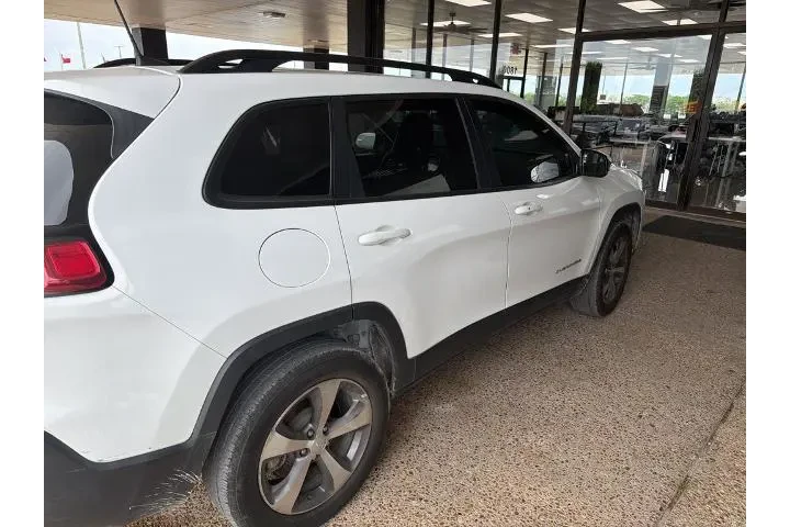 $23250 : Jeep Cherokee 2022 4x4 Limit image 5