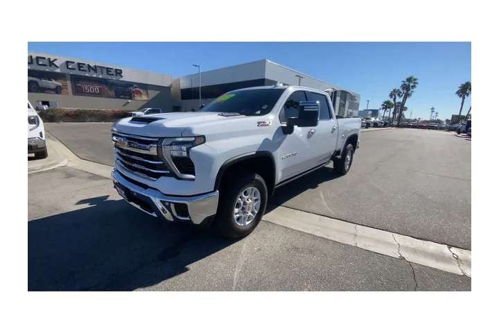 $73887 : 2024 Silverado 2500 HD image 3