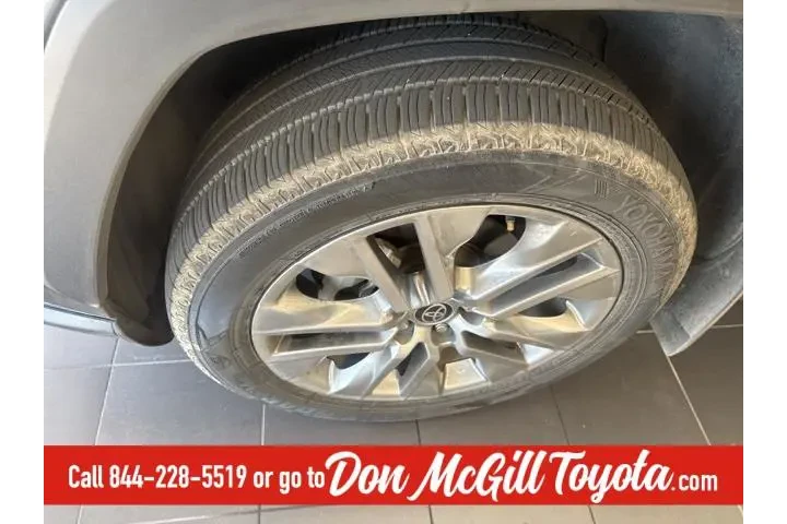 $27810 : Toyota RAV4 2024 XLE Premium image 2