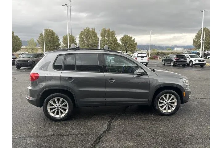 $11238 : Volkswagen Tiguan Limited 20 image 6
