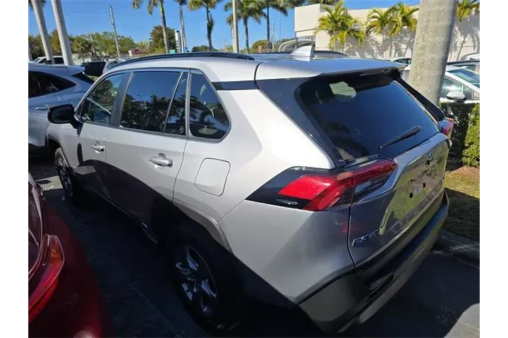 $25990 : Toyota RAV4 Hybrid 2024 AWD image 4