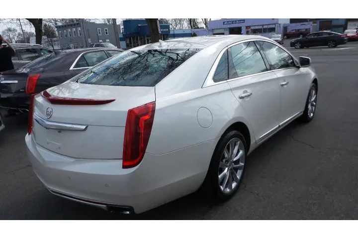 $12900 : 2013 XTS Premium Collection image 7