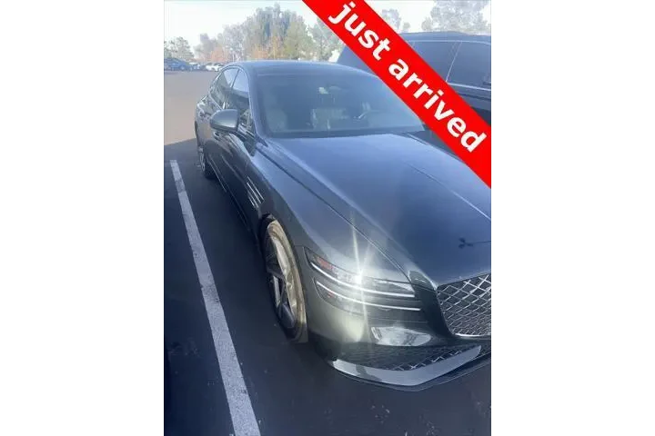$33000 : Genesis G80 2023 AWD 2.5T 4d image 2