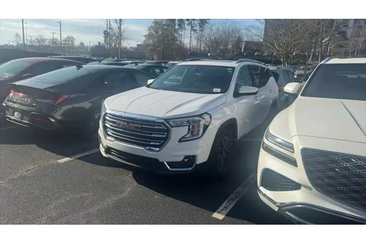 $17761 : GMC Terrain 2022 SLT 4dr SUV image 2