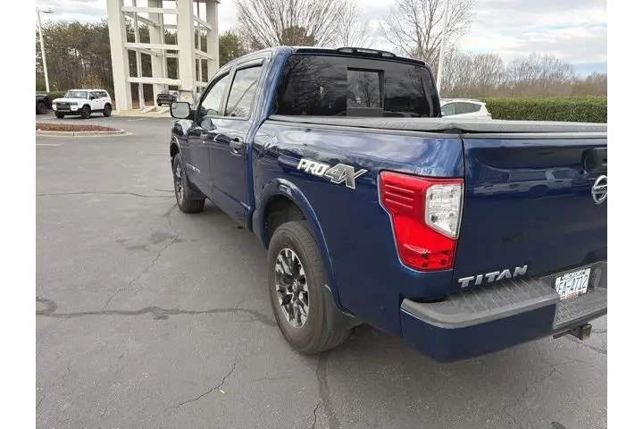 $25464 : Nissan Titan 2019 4x4 PRO-4X image 6