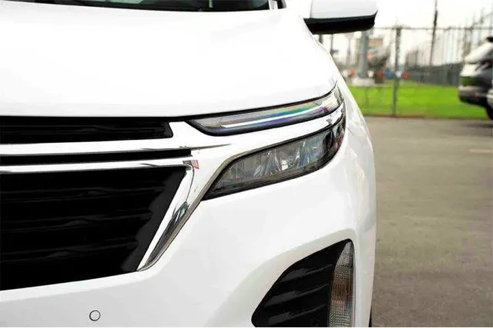 $21293 : Chevrolet Equinox 2023 4x4 L image 9