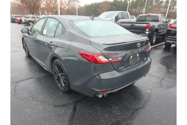 $28945 : Toyota Camry 2025 SE 4dr Sed image 6