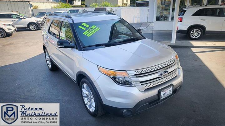 2013 Explorer XLT 4WD image 1