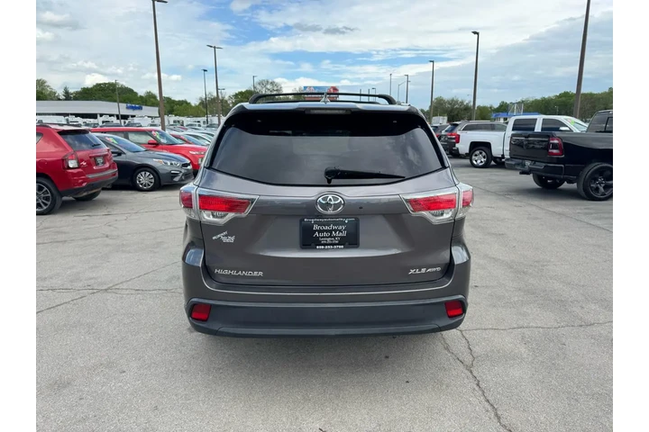 $12980 : 2015 Highlander AWD 4dr V6 XL image 3