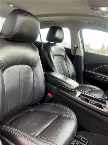 $9950 : 2015 LaCrosse Leather Package image 7