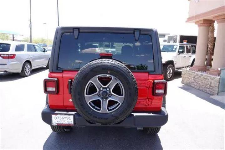 $41995 : Pre-Owned 2019 Wrangler Sport image 7