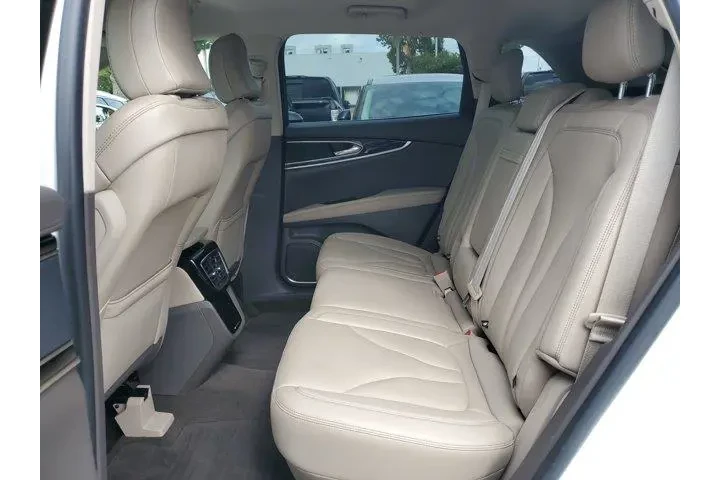 $27990 : Lincoln Nautilus 2023 Standa image 10