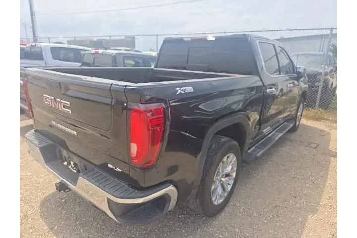 $29749 : GMC Sierra 1500 2019 4x4 SLT image 3