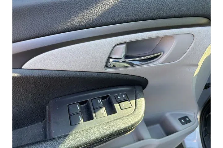 $19992 : Honda Pilot 2018 AWD EX-L 4d image 6