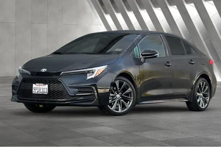 $25500 : Toyota Corolla 2024 XSE 4dr image 2